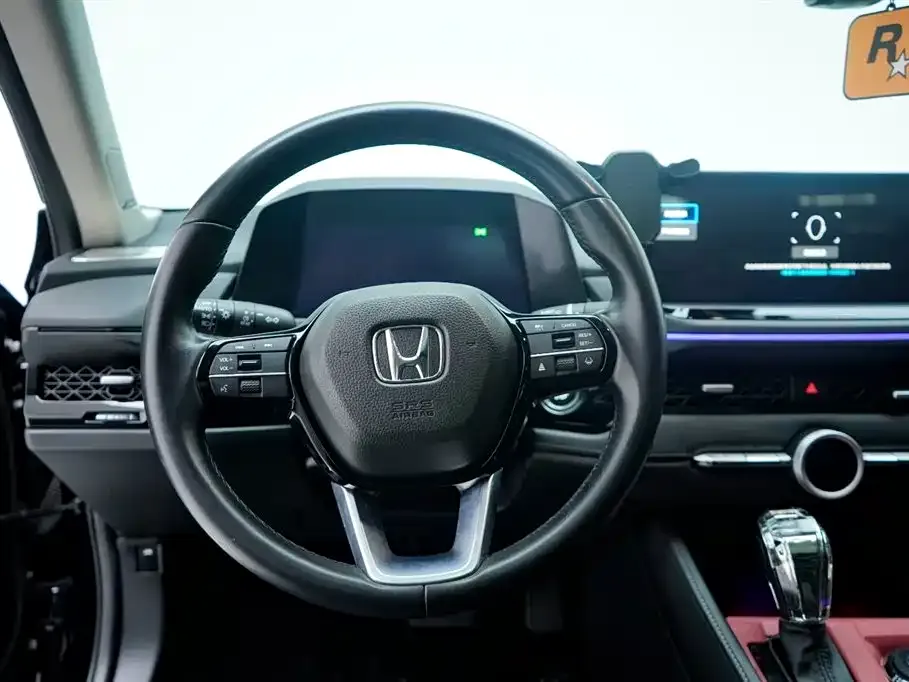 Honda Accord — фото 9