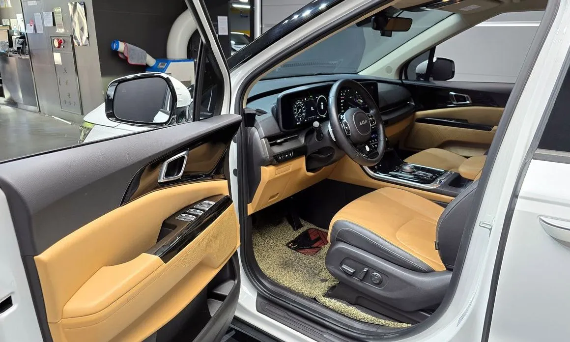 Kia Carnival 2023 из KR, фото 3