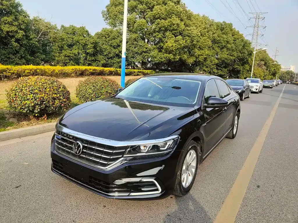 Volkswagen 帕萨特插电混动 — фото 1