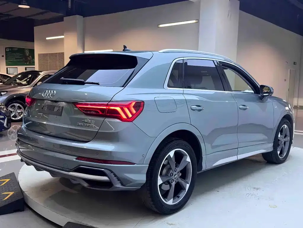 Audi Q3 — фото 9