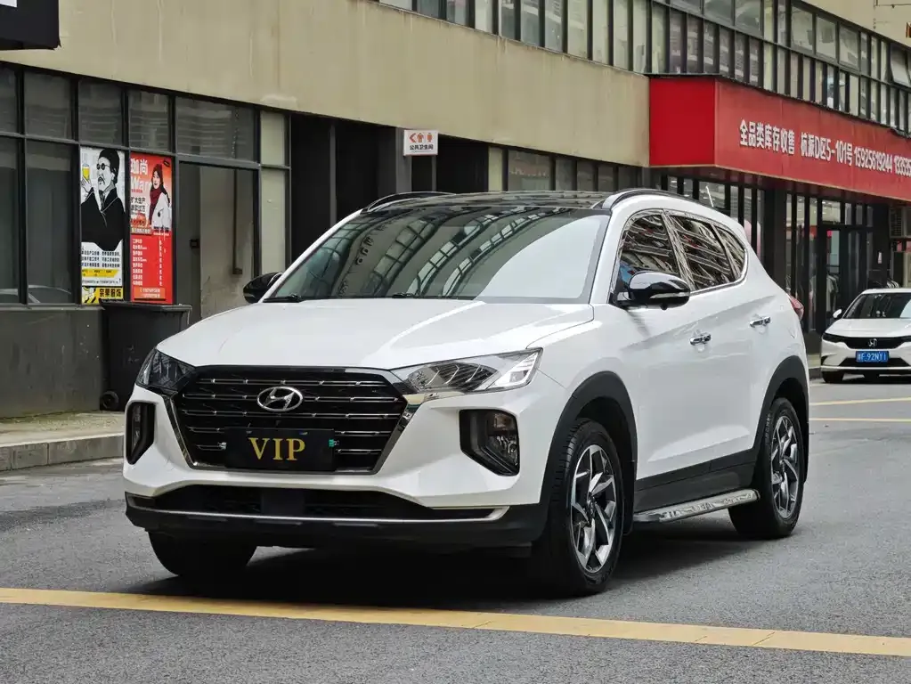 Hyundai Tucson — фото 1