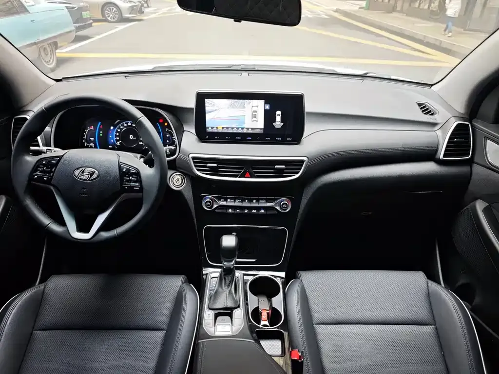 Hyundai Tucson — фото 7
