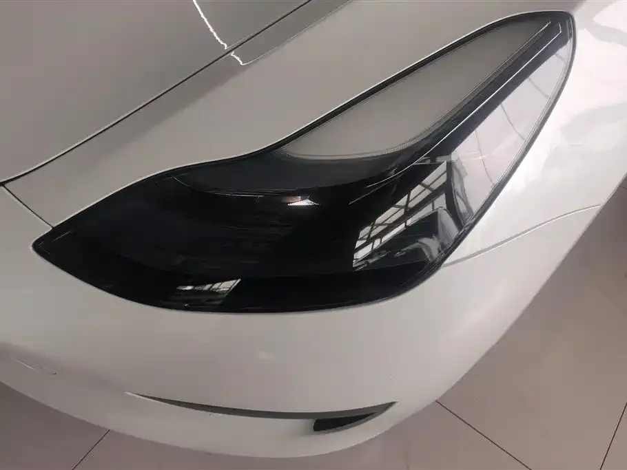 Tesla Model 3 — фото 8