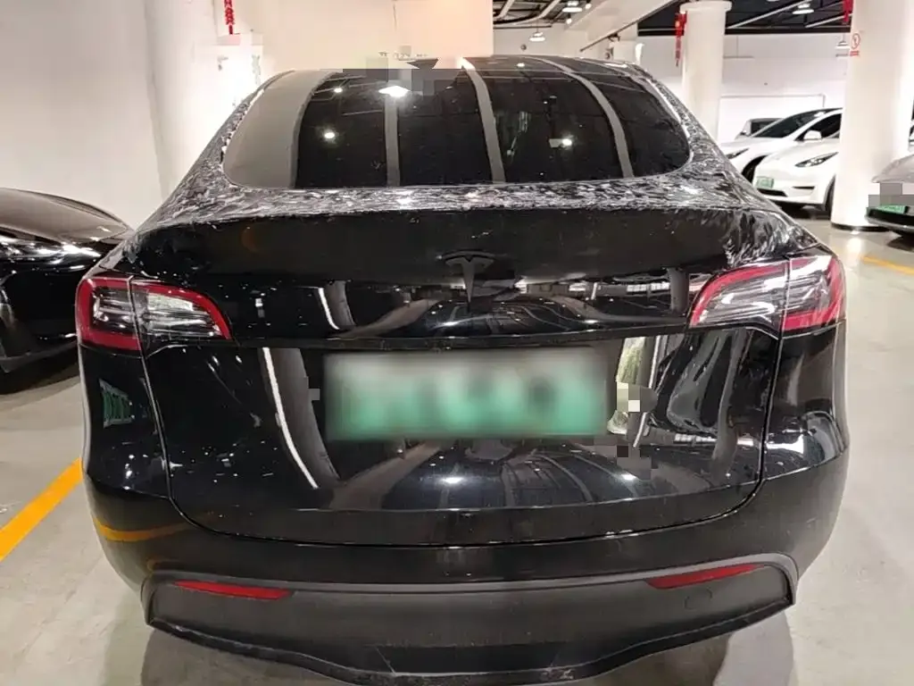 Tesla Model Y — фото 4