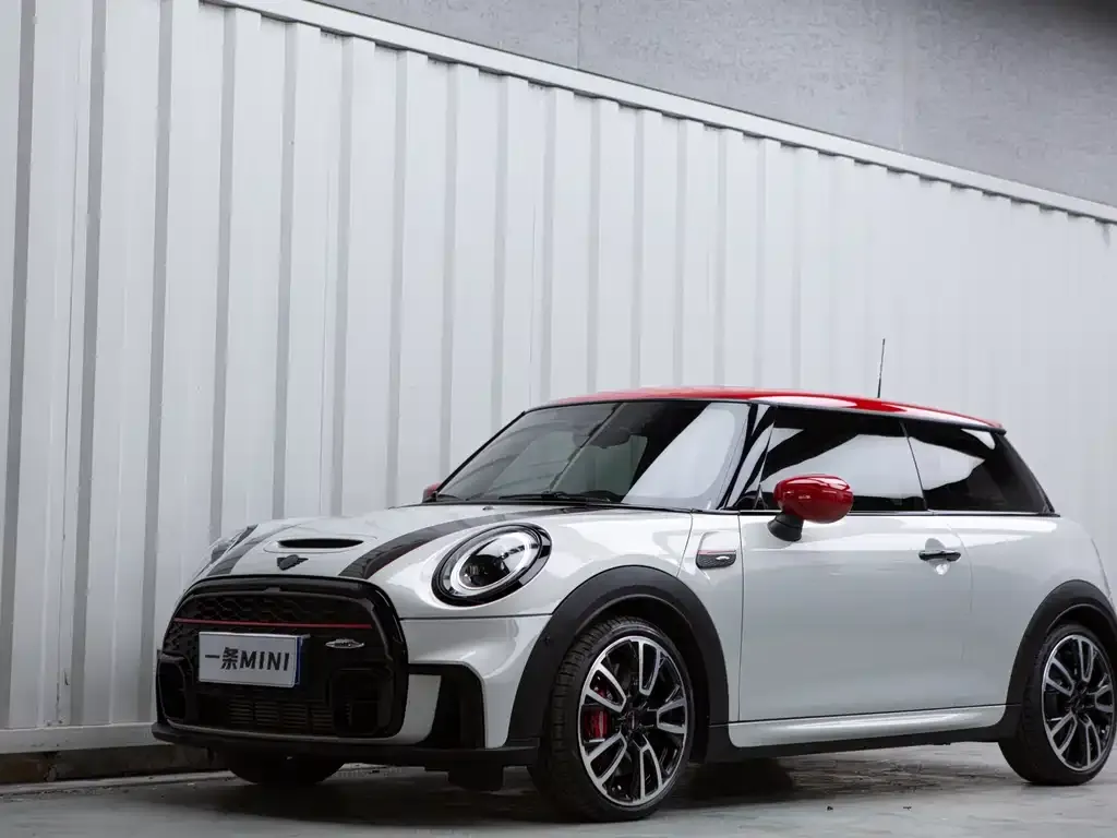 MINI JCW (John Cooper Works) — фото 1
