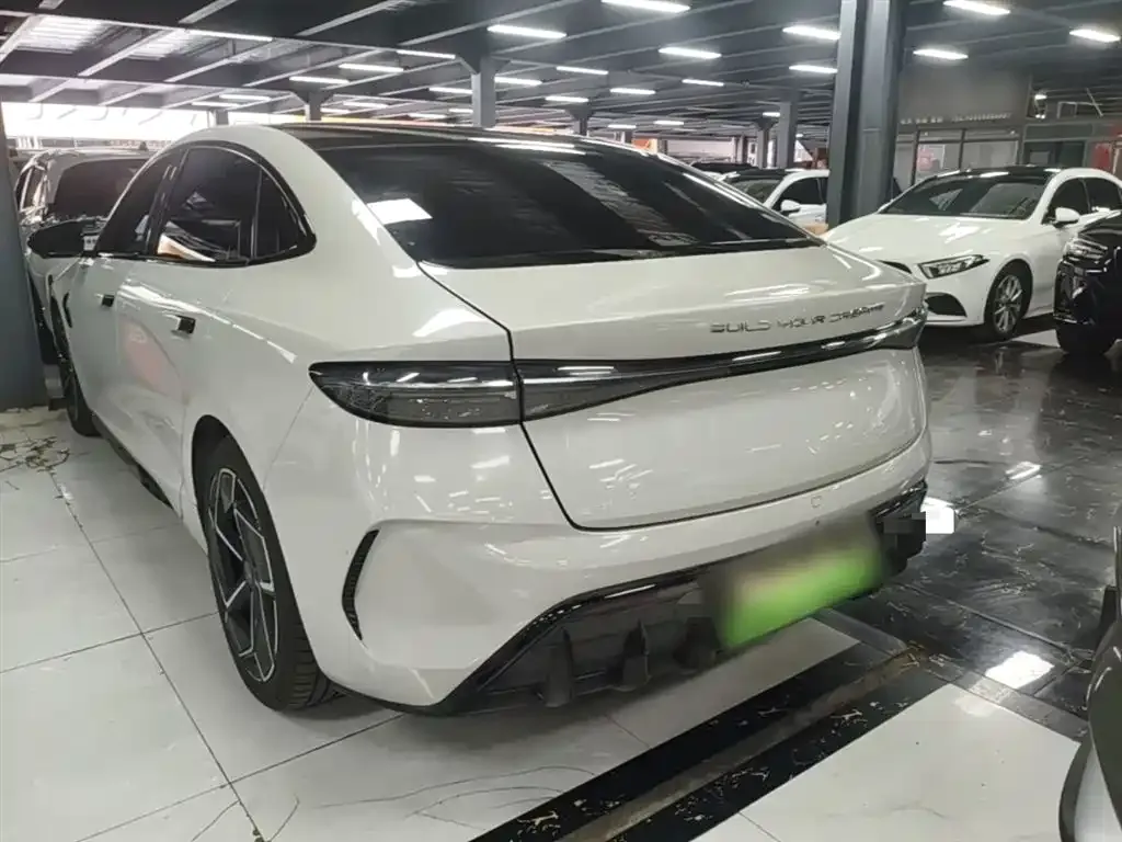 BYD Seal — фото 8