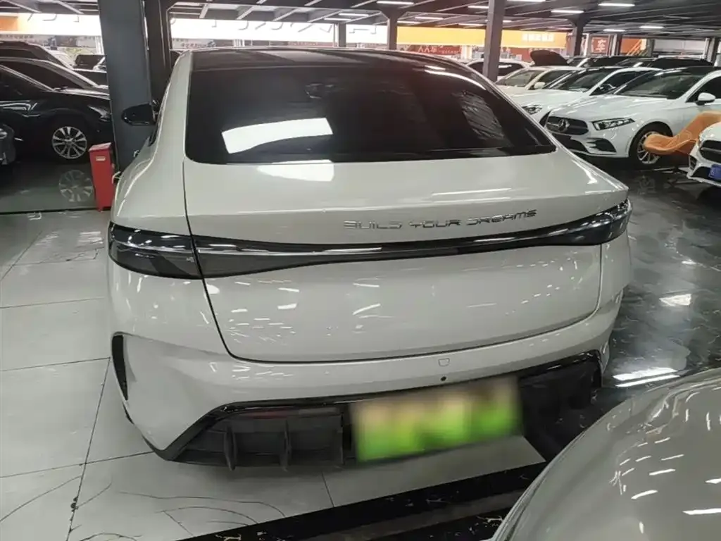 BYD Seal — фото 10