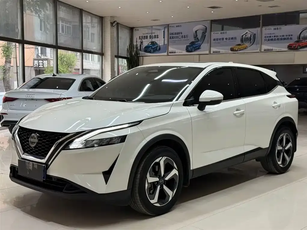 Nissan Qashqai — фото 1