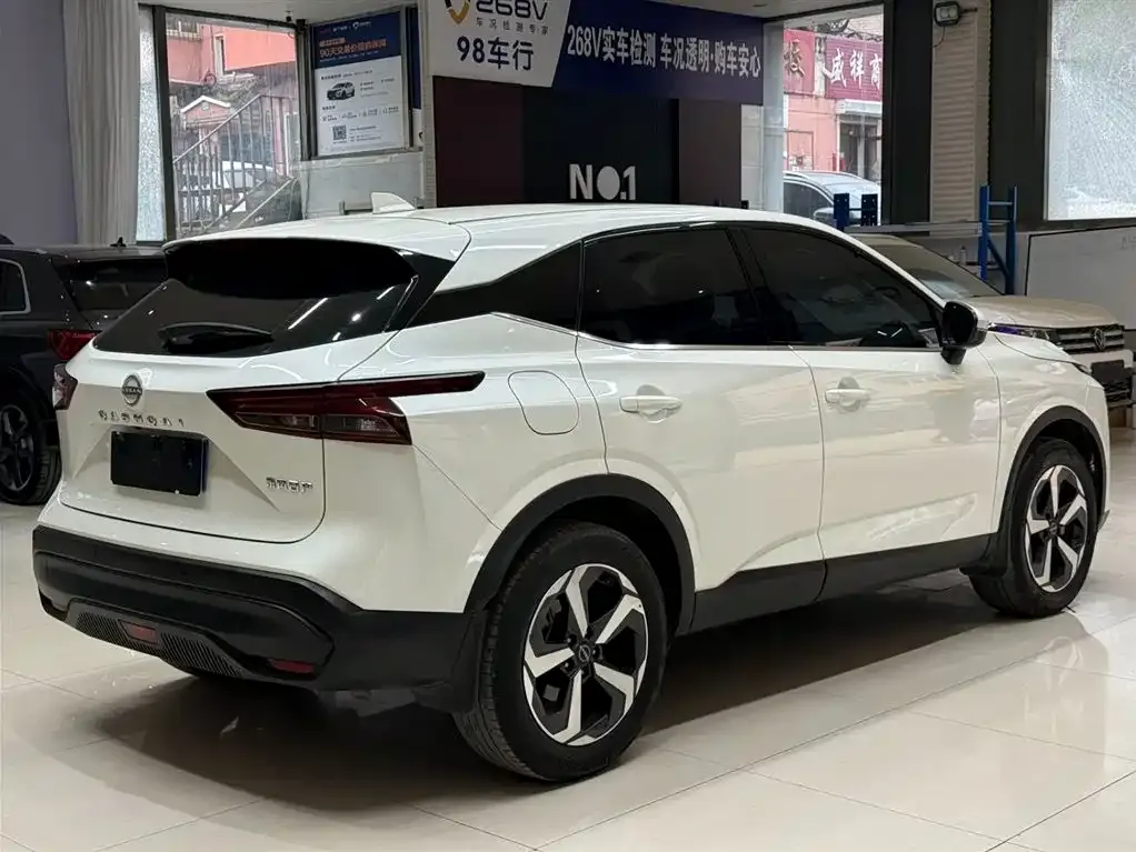 Nissan Qashqai — фото 4