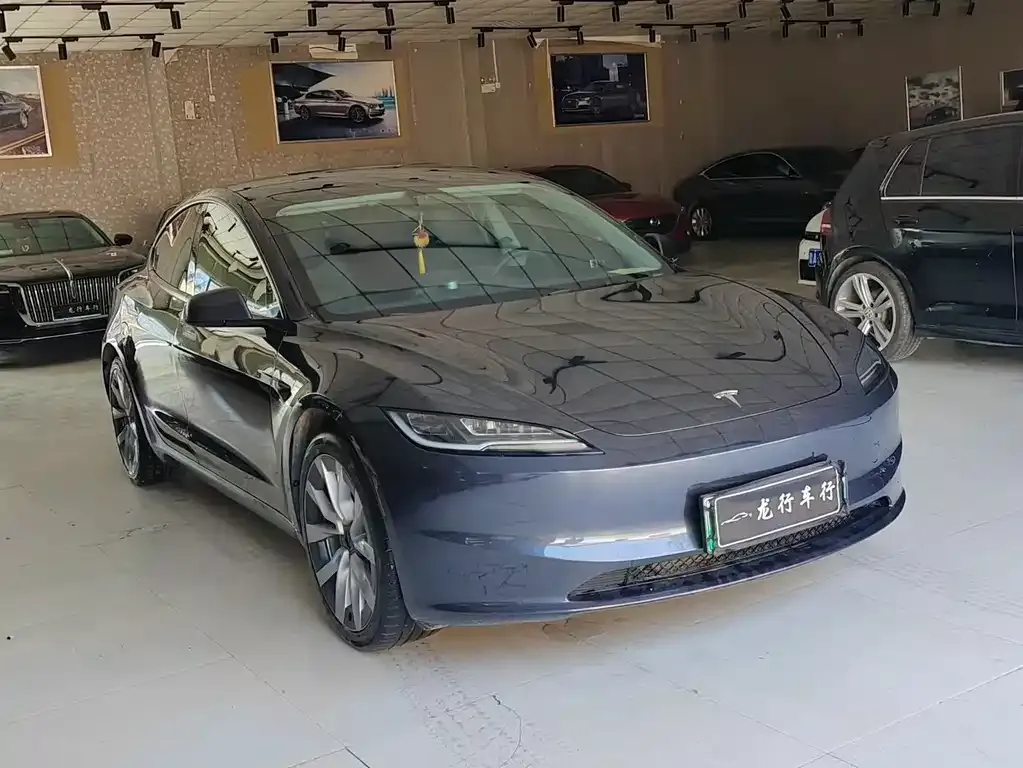 Tesla Model 3 — фото 8