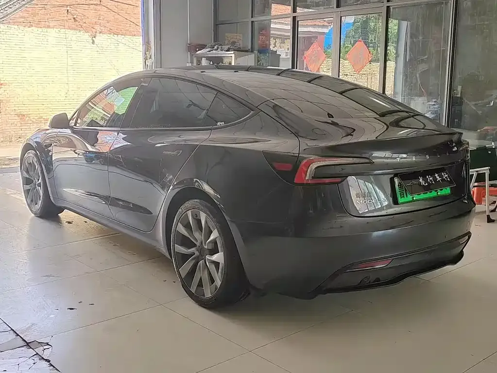 Tesla Model 3 — фото 6