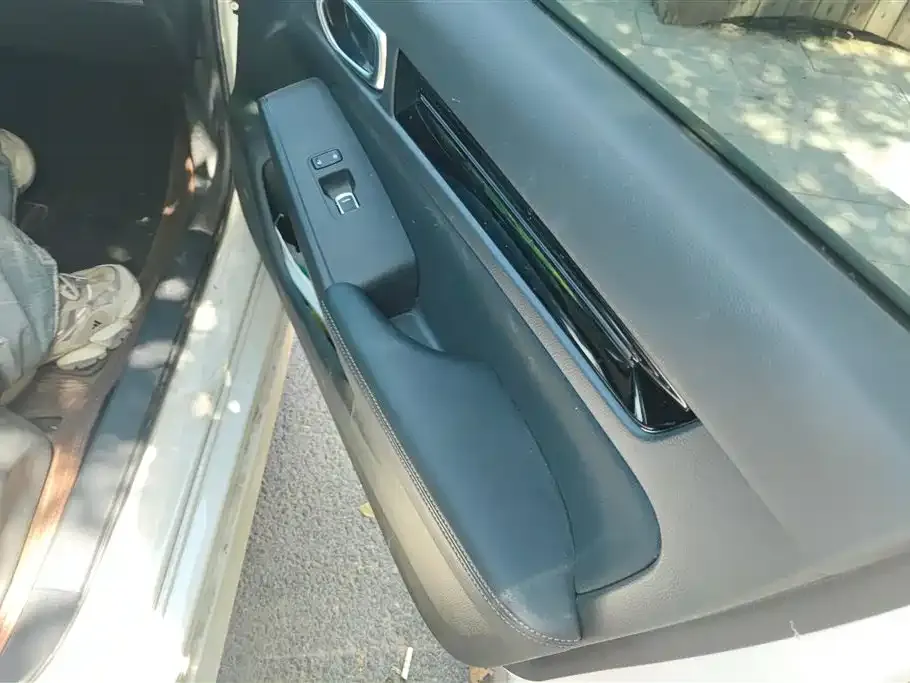 Honda Civic 2023 из CN, фото 2