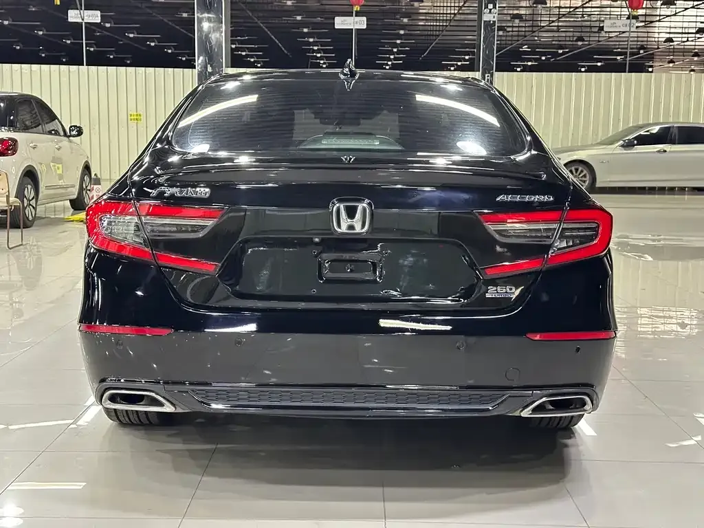 Honda Accord — фото 6