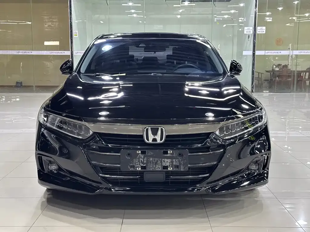 Honda Accord — фото 8
