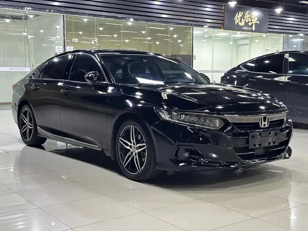 Honda Accord — фото 5