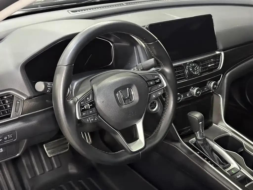 Honda Accord — фото 7