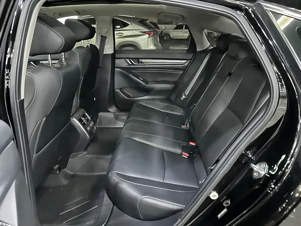 Honda Accord — фото 2