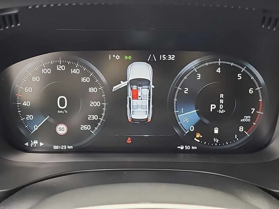 Volvo XC60 2021 из KR, фото 2