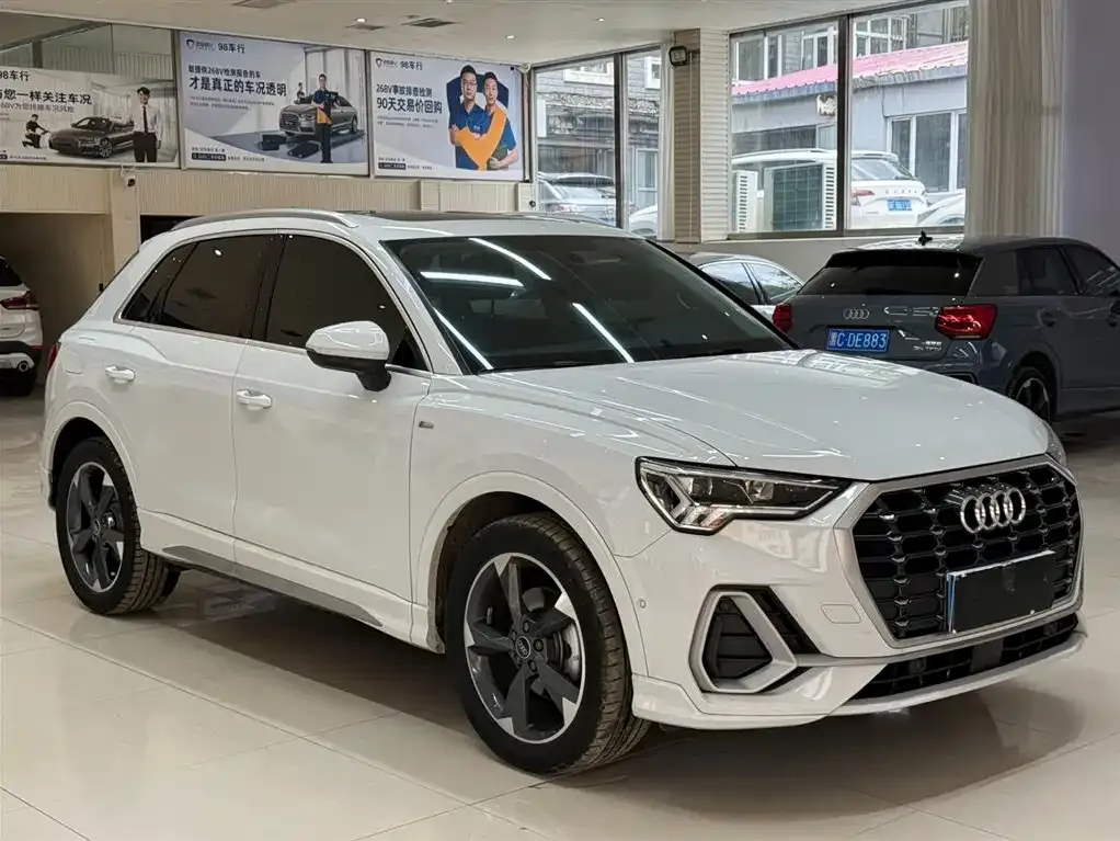 Audi Q3 — фото 10