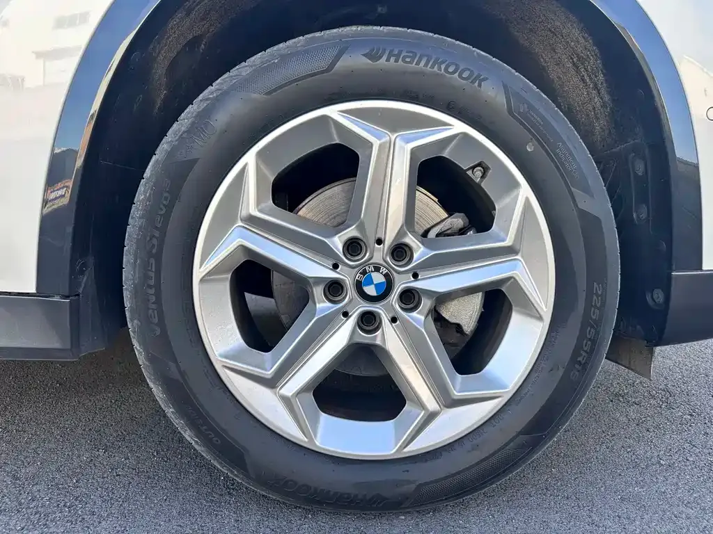 BMW X1 — фото 9