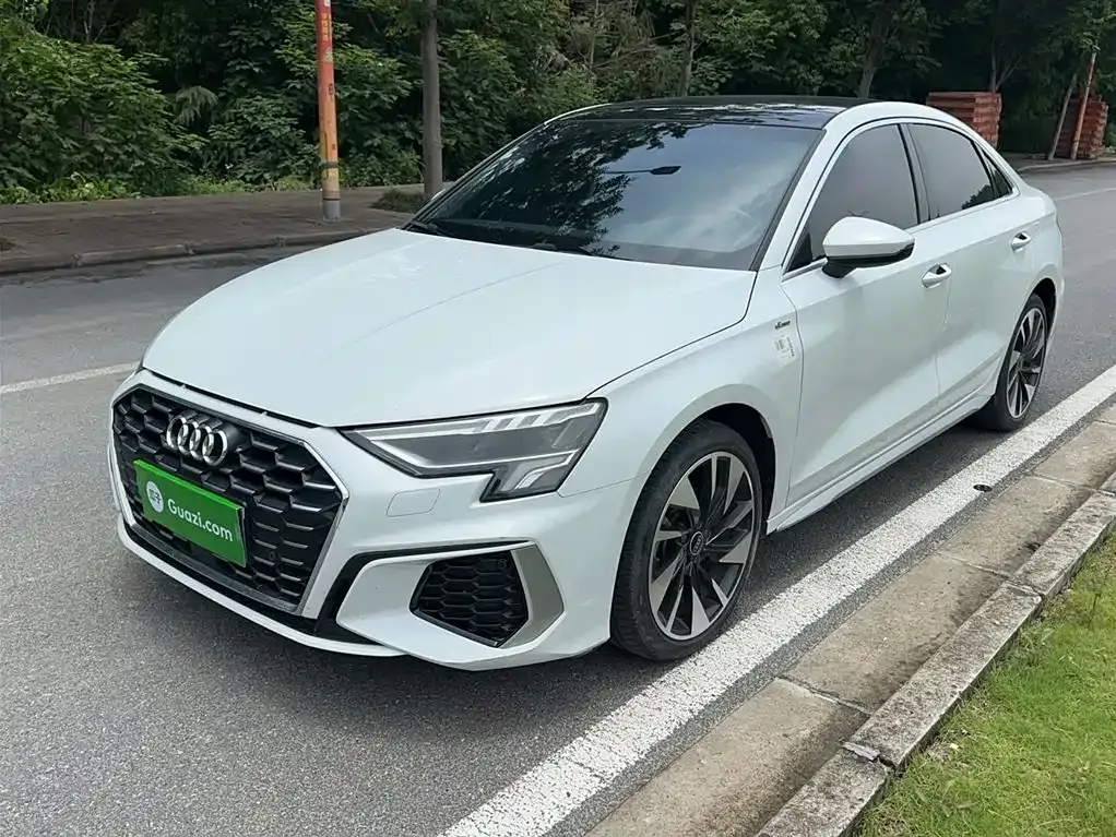 Audi A3 — фото 1