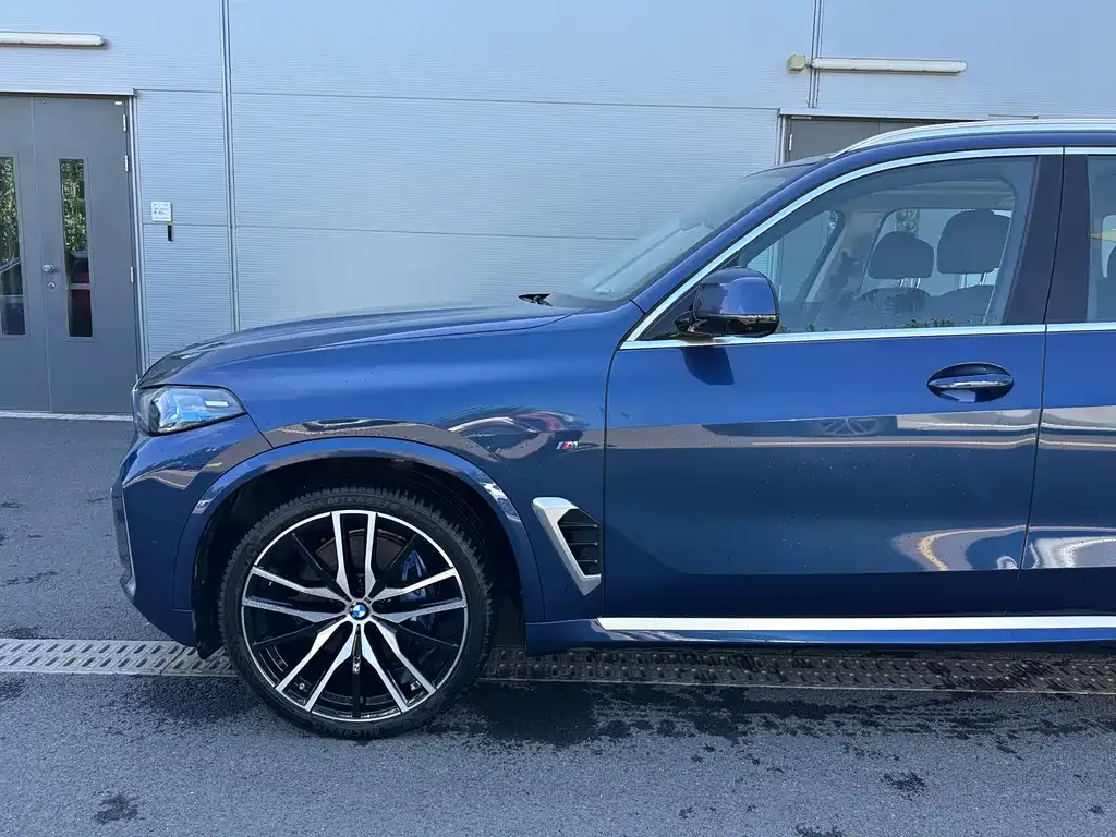 BMW X5 2025 из CN, фото 3