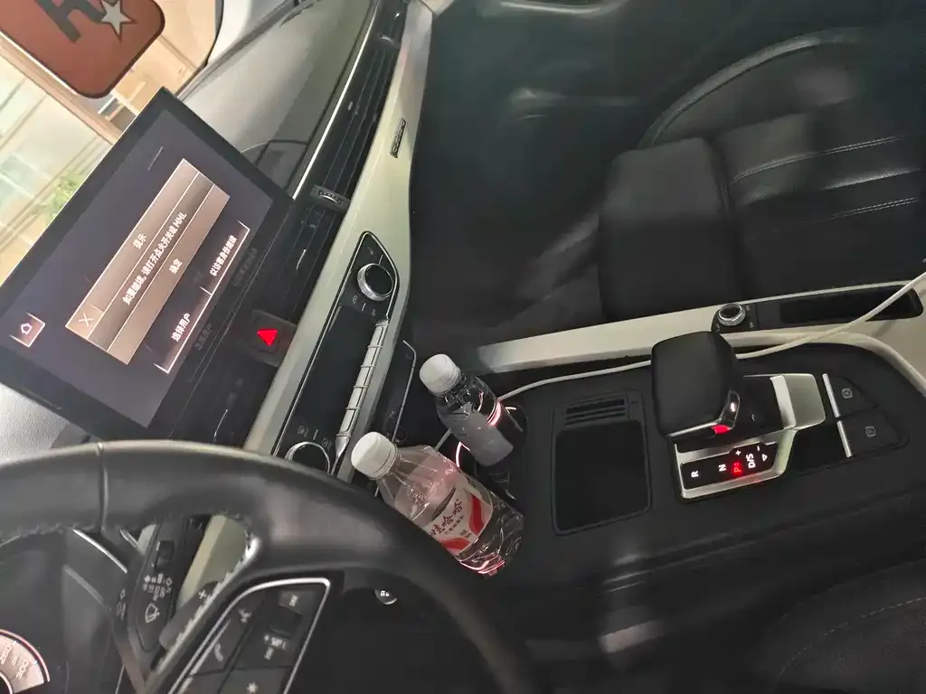 Audi A4L — фото 8
