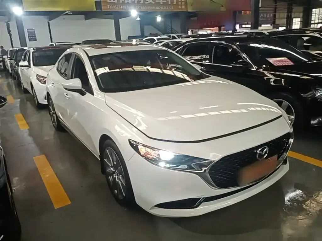 Mazda 3 Axela — фото 10