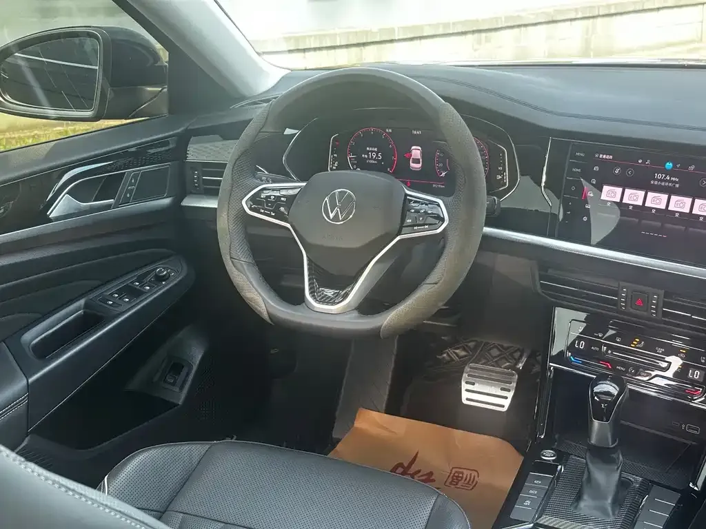 Volkswagen Passat — фото 8