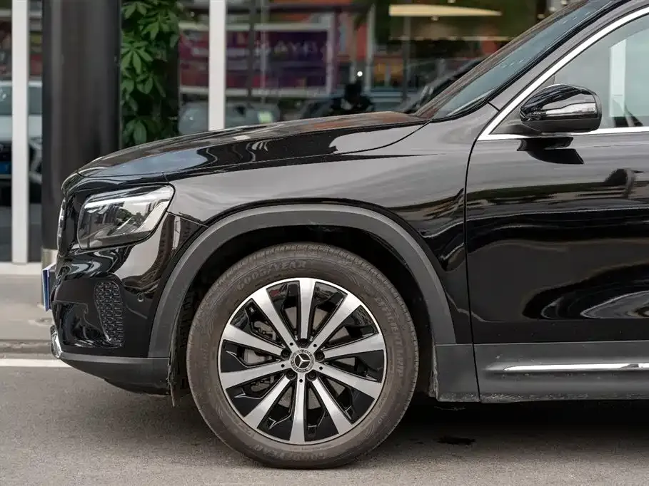Mercedes-Benz GLB — фото 5