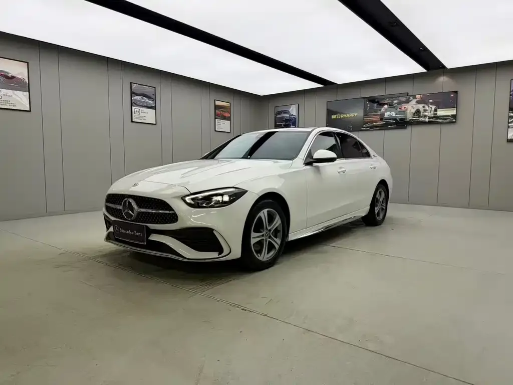 Mercedes-Benz C-Class — фото 1