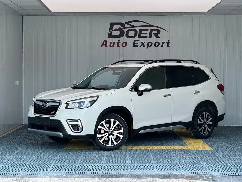 Subaru Forester — фото 1