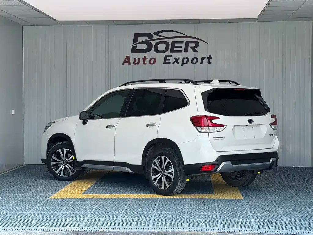 Subaru Forester — фото 6