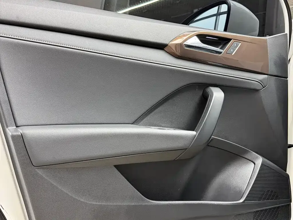 Volkswagen Tharu — фото 10