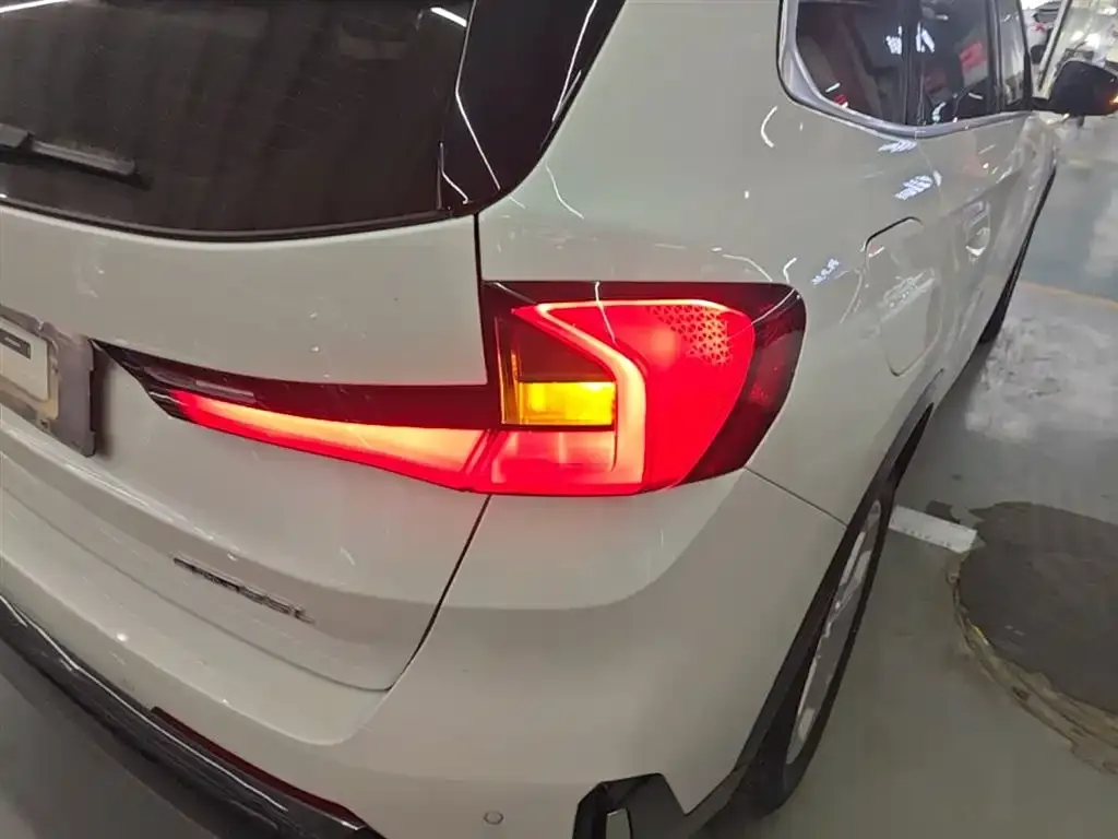 BMW iX1 2024 из CN, фото 4