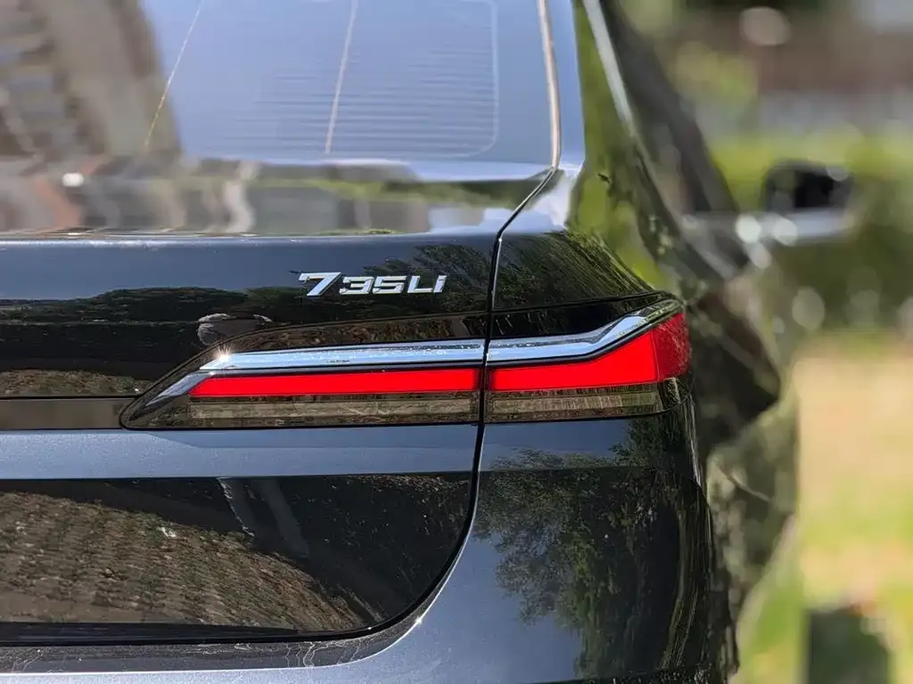 BMW 7 Series 2024 из CN, фото 9