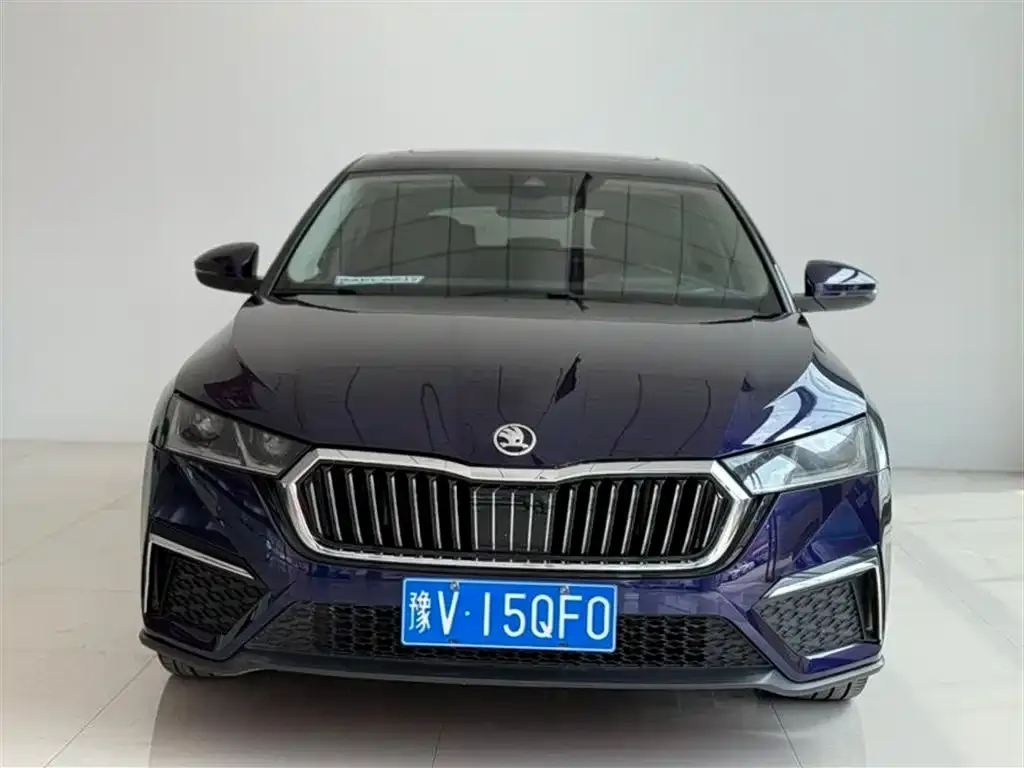 Skoda Octavia — фото 2