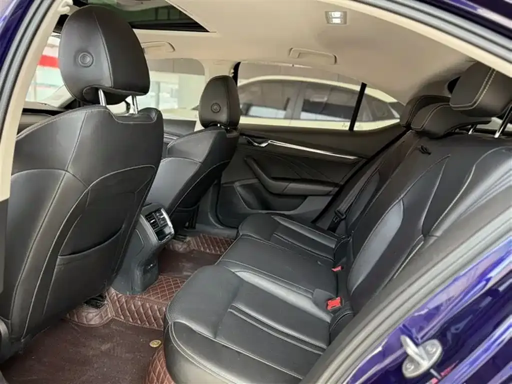 Skoda Octavia — фото 5