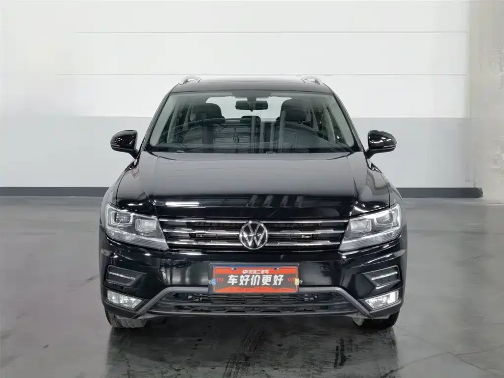 Volkswagen Tiguan L — фото 7