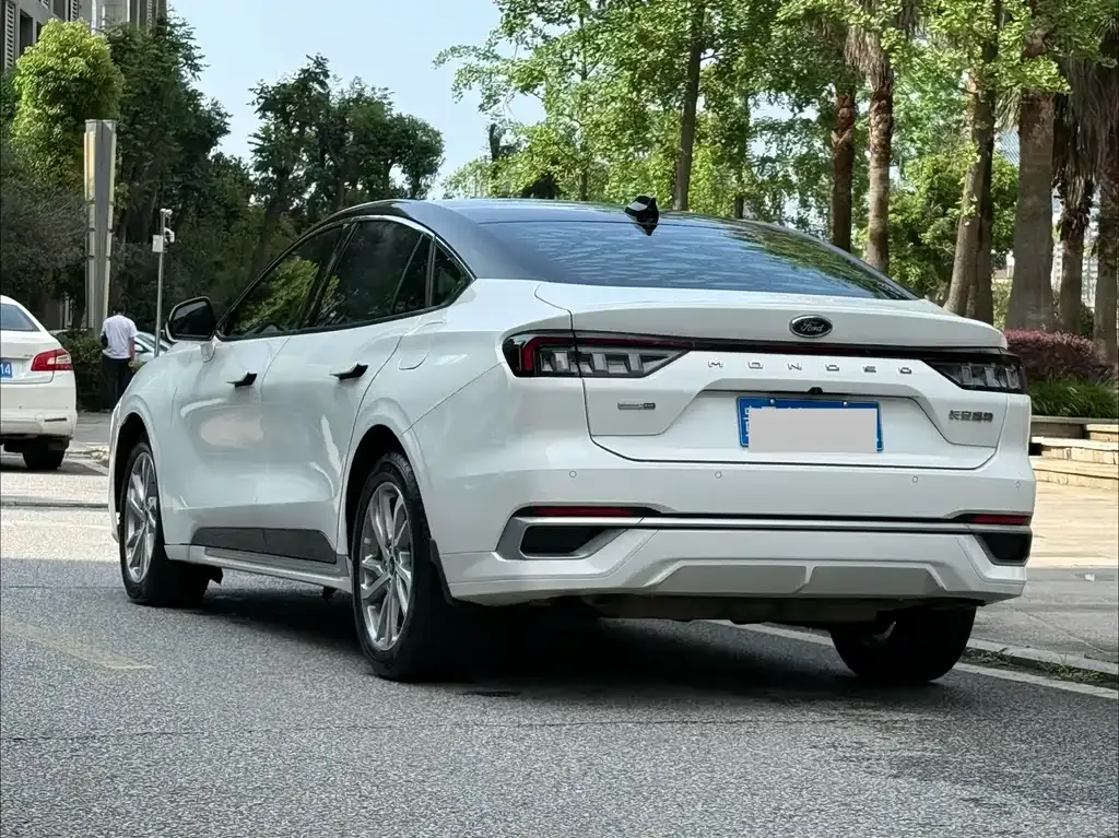 Ford Mondeo 2023 из CN, фото 7