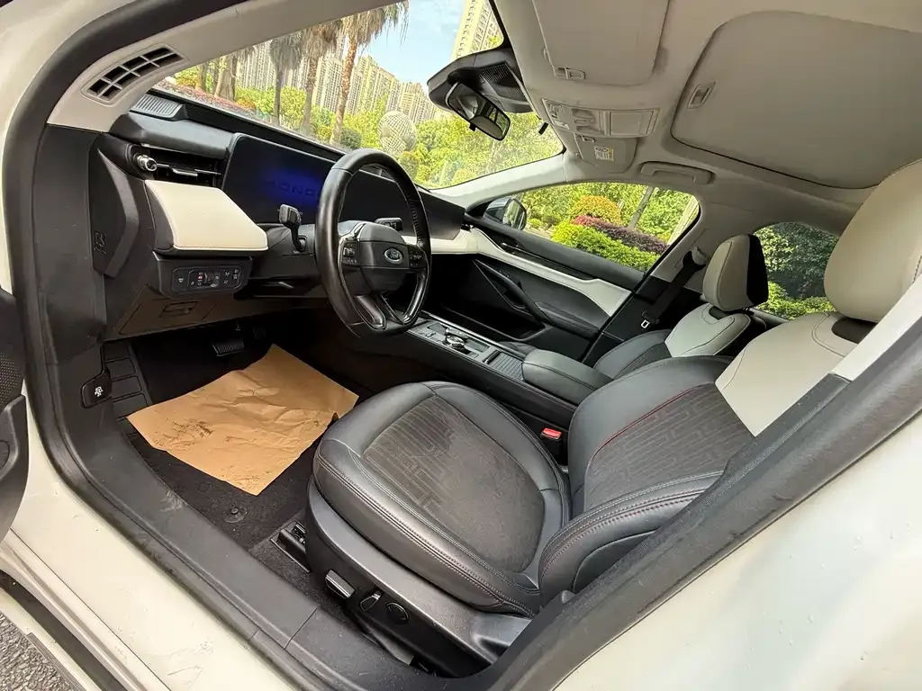 Ford Mondeo 2023 из CN, фото 8