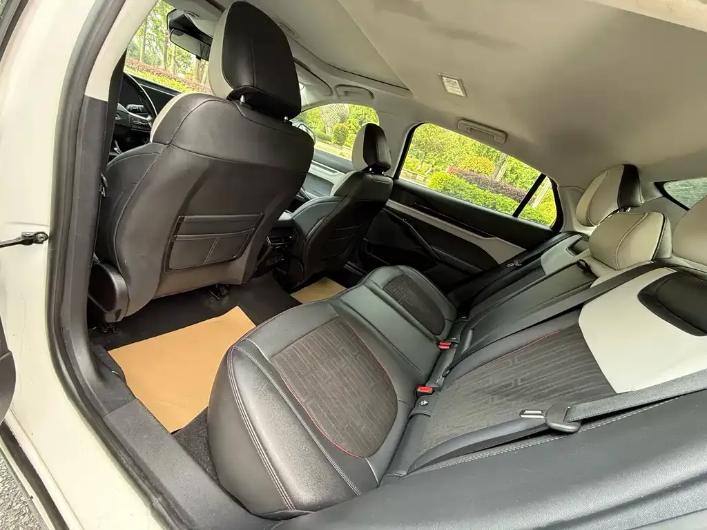 Ford Mondeo 2023 из CN, фото 2