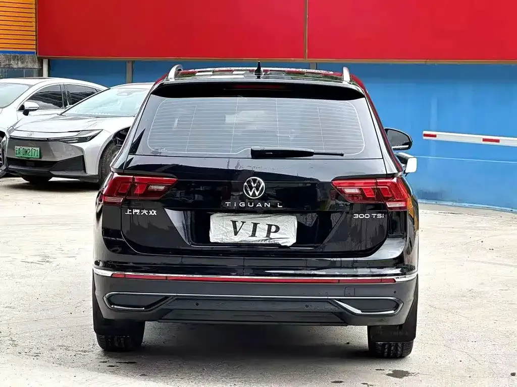 Volkswagen Tiguan L — фото 2