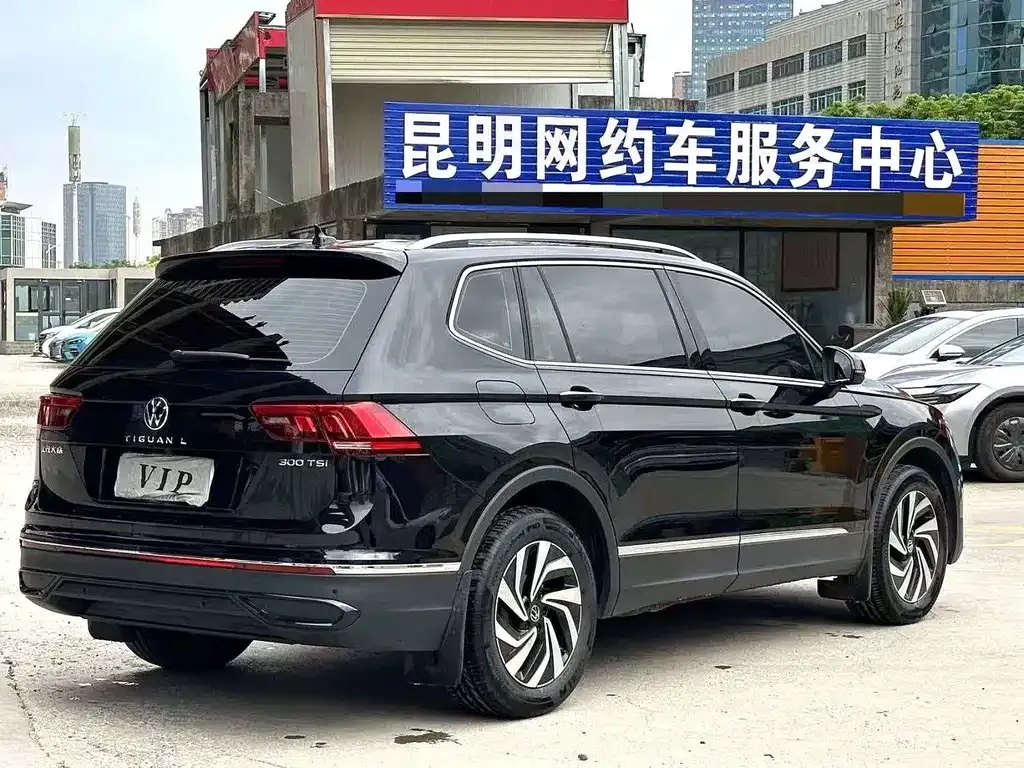 Volkswagen Tiguan L — фото 5