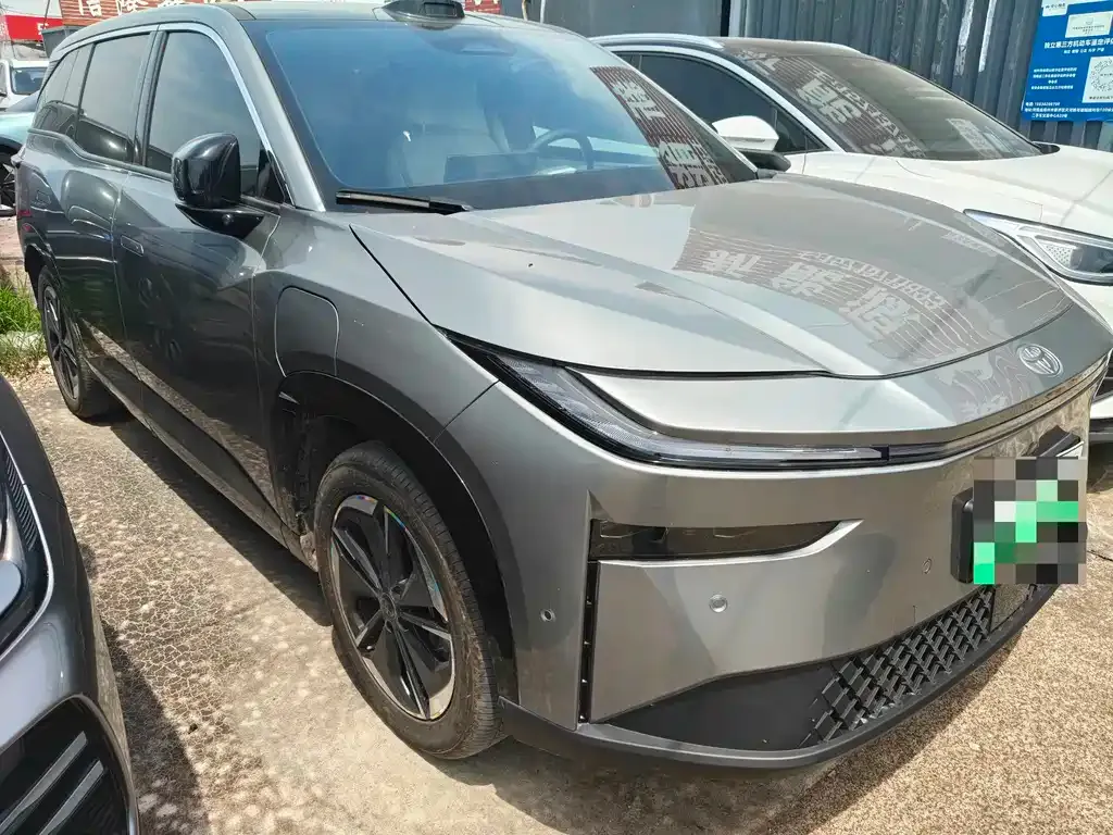 Toyota Platinum 3X