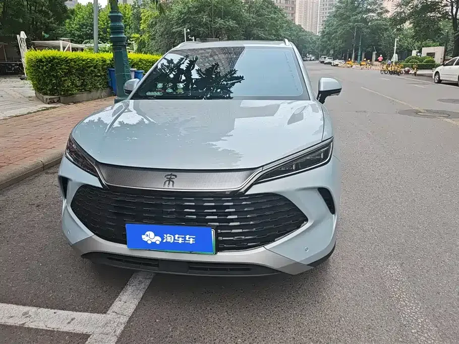 BYD L DM-i — фото 10