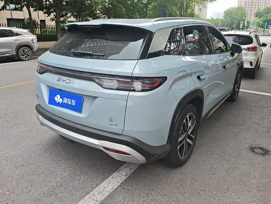 BYD L DM-i — фото 8