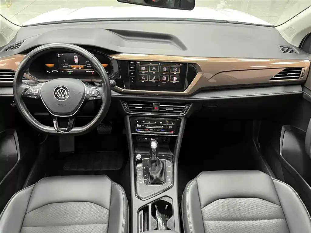 Volkswagen Tharu — фото 10