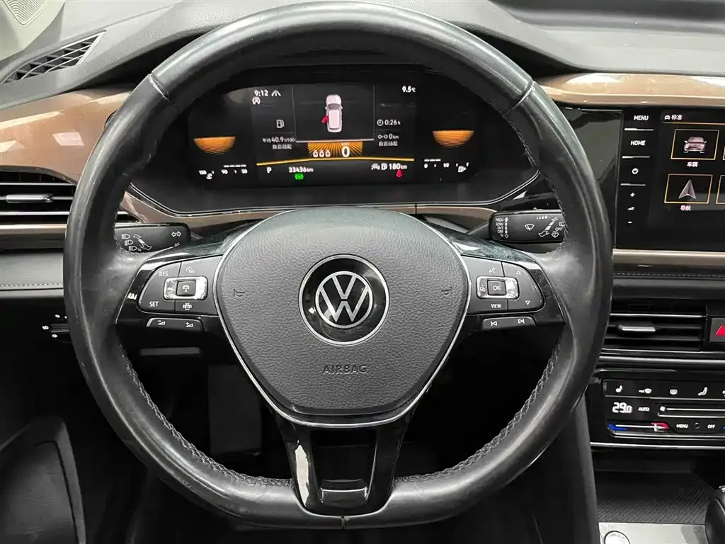 Volkswagen Tharu — фото 2