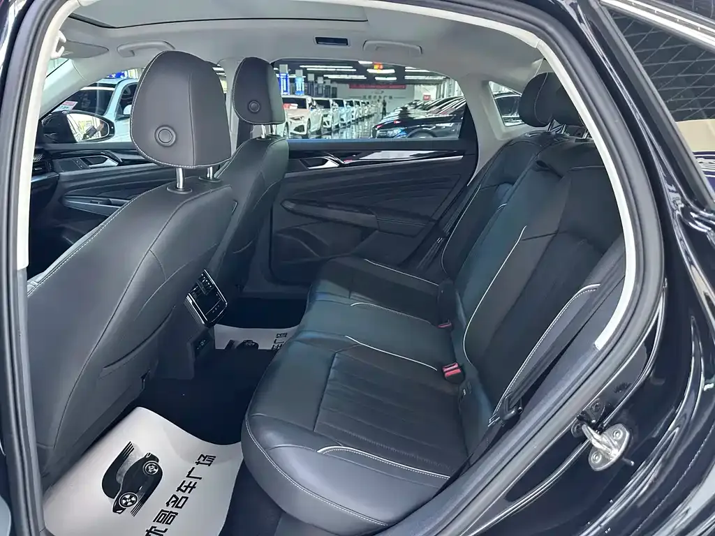 Volkswagen Passat — фото 2